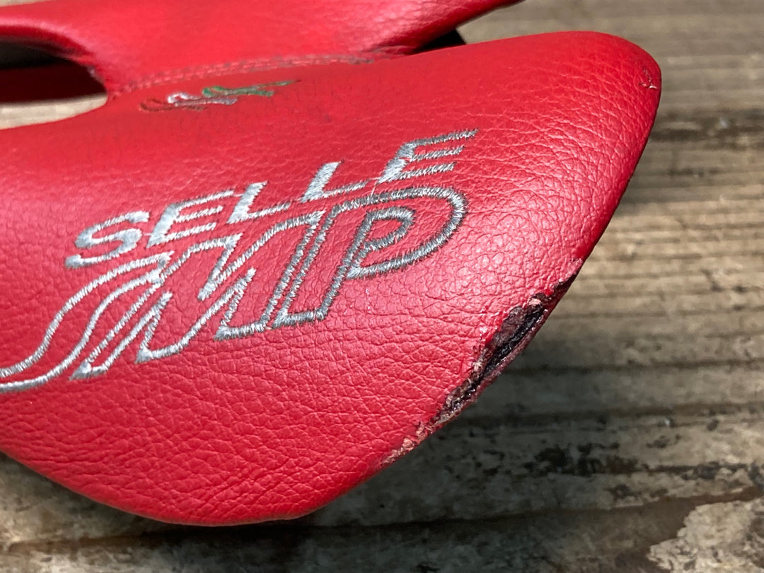 JP186 SELLE SMP forma サドル 赤 inox tube 136mm