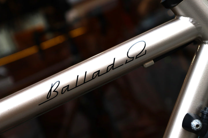 フジ FUJI バラッドオメガ BALLAD Ω 2023モデル 49サイズ シマノ ソラ R3000 MIX 9S クロモリ ロードバイク 【東京南麻布店】