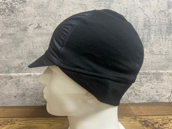 JY134 ラファ Rapha PEAKED MERINO HAT サイクルキャップ 黒 ワンサイズ