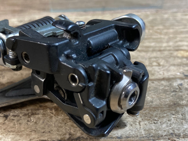 KB044 シマノ SHIMANO 105 FD-R7000 直付 フロントディレイラー 2s ※キャップ欠品