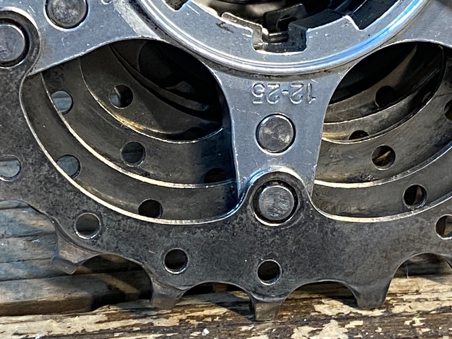 HF355 シマノ SHIMANO 105 CS-5600 スプロケット 12-25T 10s ※ロー