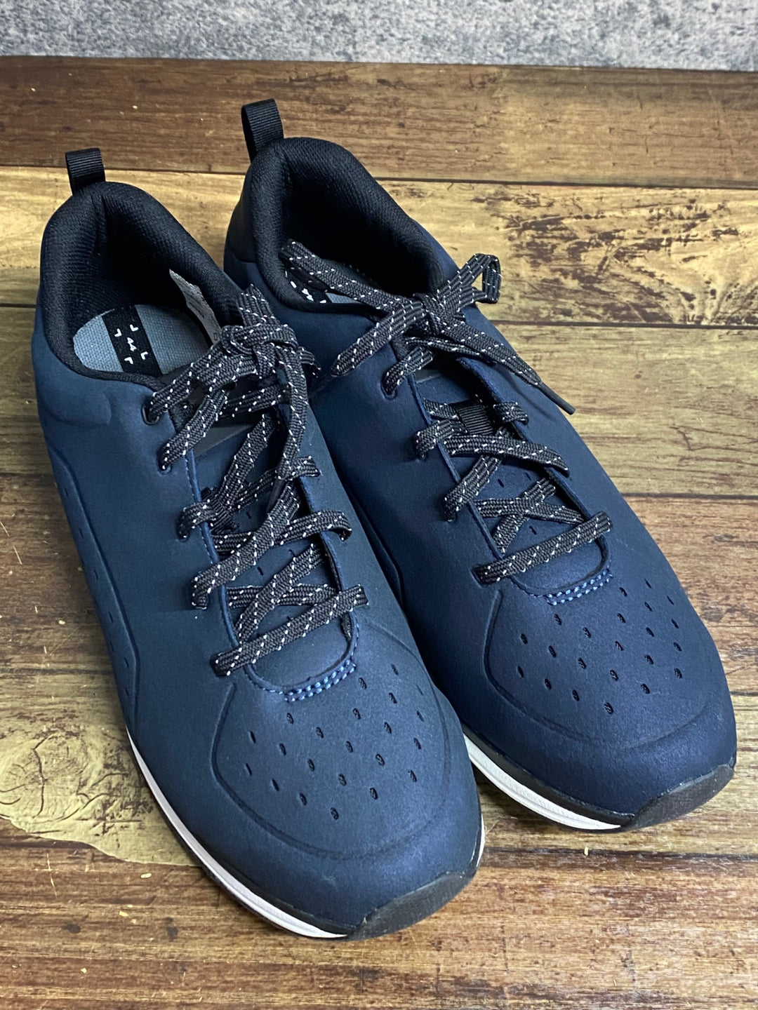 JX994 シマノ SHIMANO CT5 SH-CT500-S N フラットシューズ レース 紺 EU44