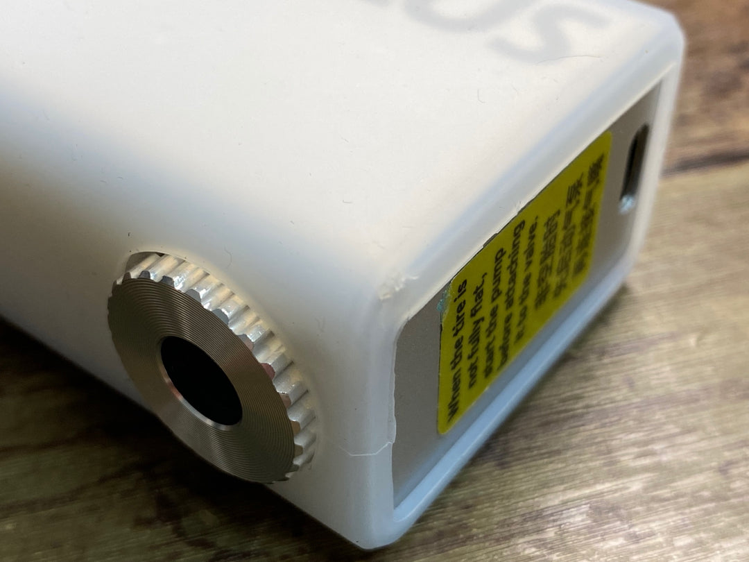 JE860 サイクプラス CYCPLUS 電動 携帯ポンプ 動作確認済み