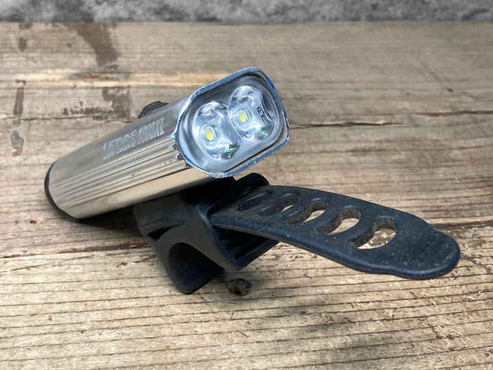 JM574 レザイン LEZYNE LITE DRIVE 1000XL フロントライト 点灯確認済 ※マウント部品一部欠品