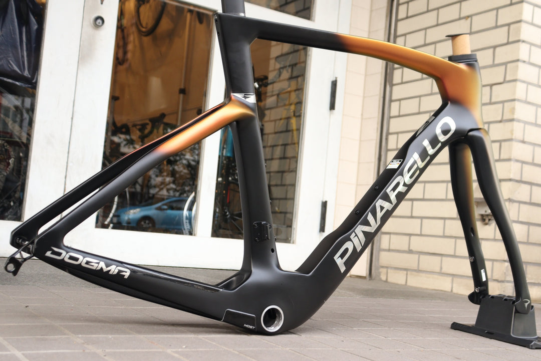 【コンディション良好！】 ピナレロ PINARELLO ドグマ NEW DOGMA F DISK 2025年モデル 540サイズ カーボン ロードバイク フレームセット 【横浜店】