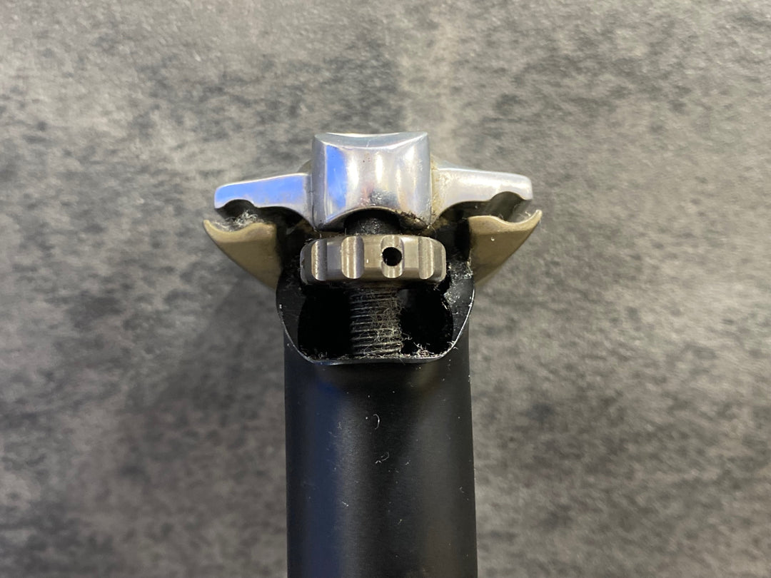 JX522 フィジーク fizik CYRANO アルミ シートポスト 330mm Φ27.2