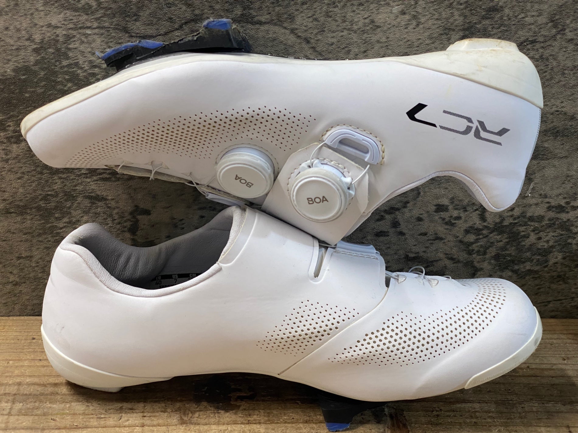 KG628 シマノ SHIMANO RC7 SH-RC703M ビンディングシューズ 白 EU40