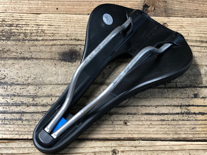 KF873 セライタリア selle ITALIA NOVUS BOOST EVO 3D SUPERFLOW サドル 黒 Ti316レール 145mm