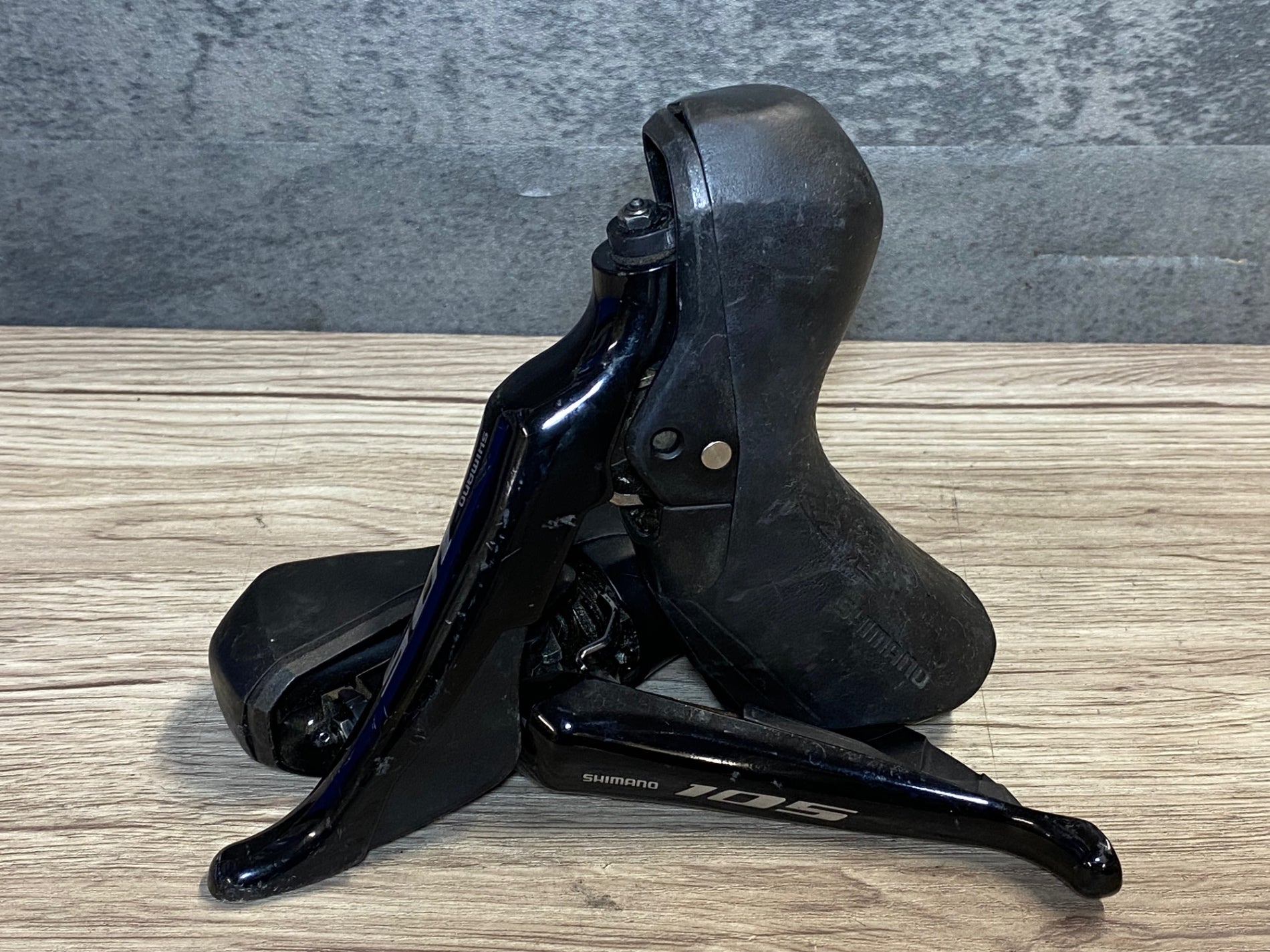 JQ038 シマノ SHIMANO 105 ST-R7020 STIレバー 2x11S 油圧 ※ネーム