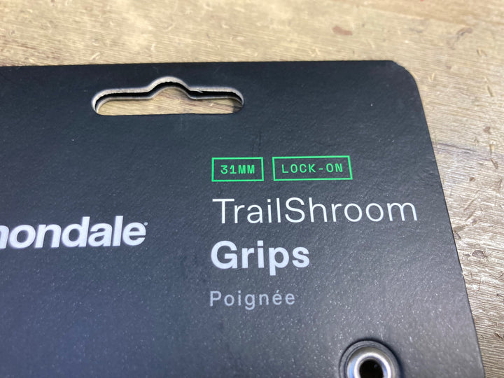 KN776 キャノンデール CANNONDALE Trailshroom Grips グリップ