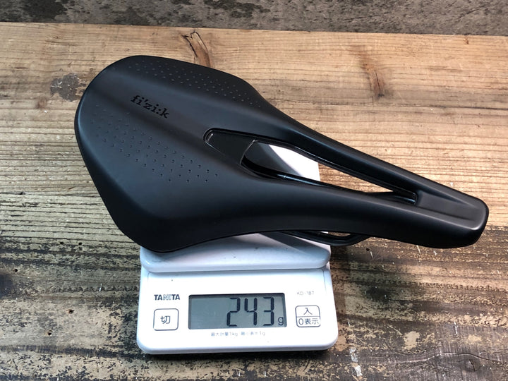 JN133 フィジーク fizik TEMPO ARGO R3 サドル 黒 150mm kiumレール