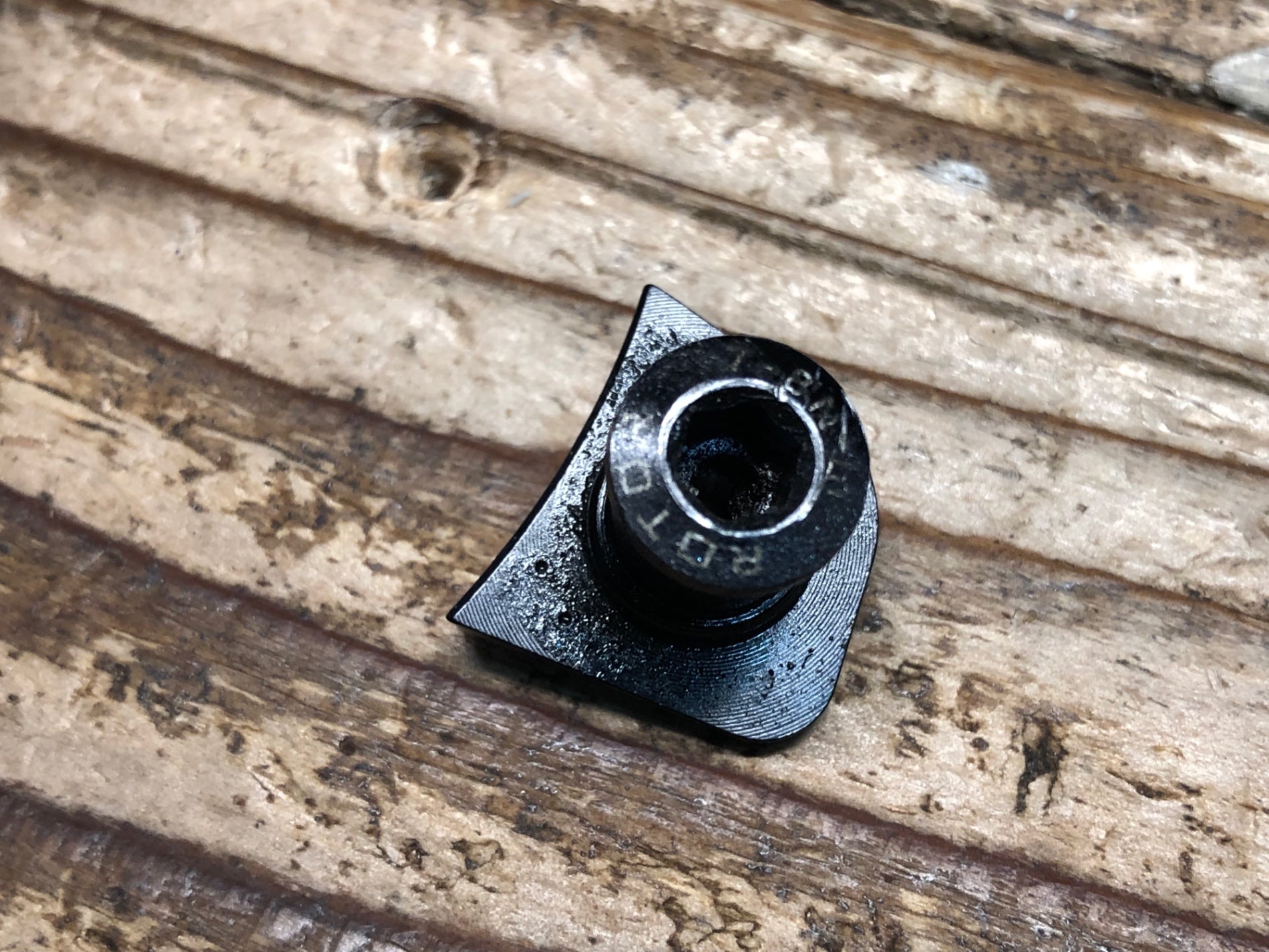 JI439 ローター ROTOR チェーンリングボルトセット FC-R9100用 – BICI