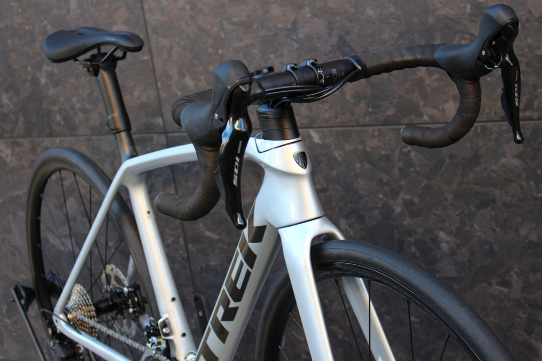 トレック TREK エモンダ EMONDA SL5 DISC 2021年モデル 52サイズ シマノ 105 R7020 11S 油圧DISC カーボン ロードバイク 【福岡店】