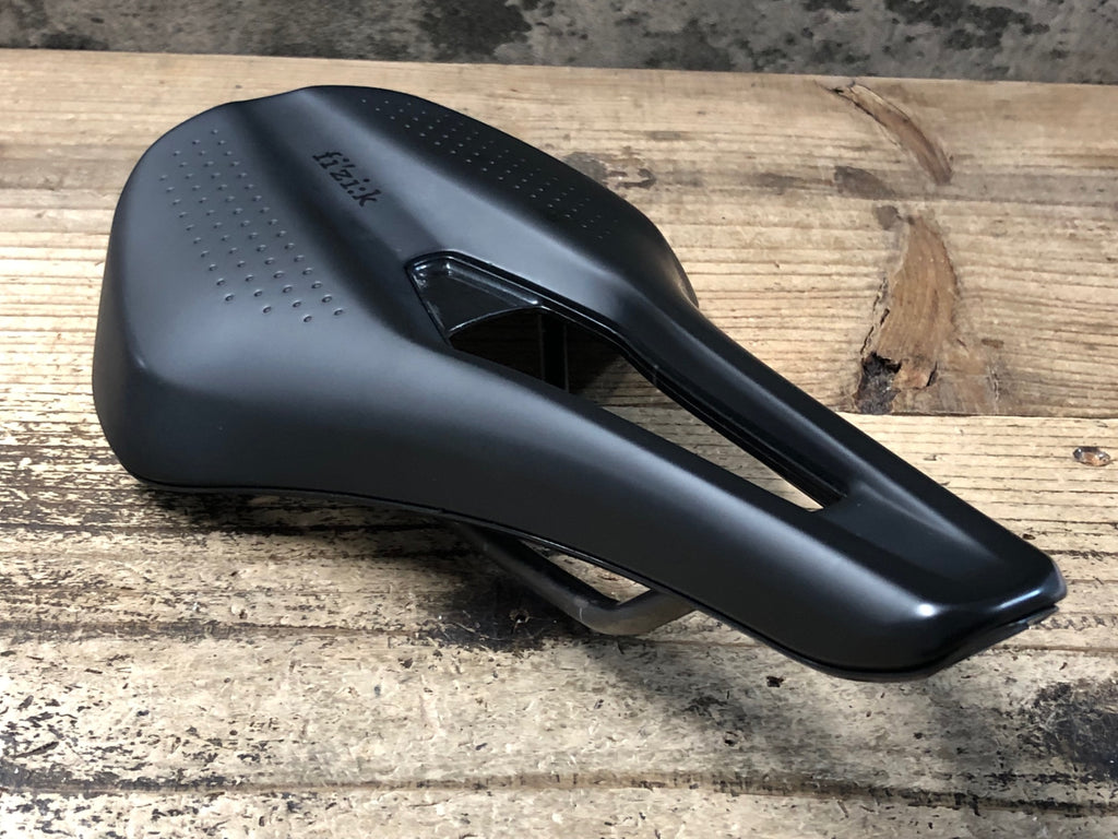 KB146 フィジーク fizik アルゴ テンポ ARGO TEMPO R3 サドル kium