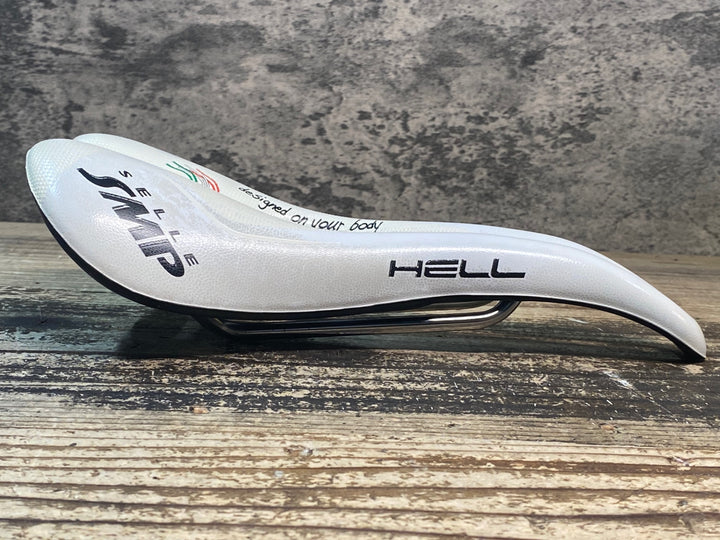 JG551 SELLE SMP HELL サドル 白