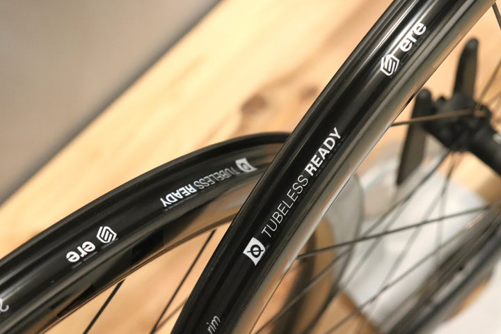 エレリサーチ ERE RESEARCH オムニア OMNIA CLR45 DISC シマノ11S/12S カーボン チューブレスレディ ホイールセット 21C 【仙台店】