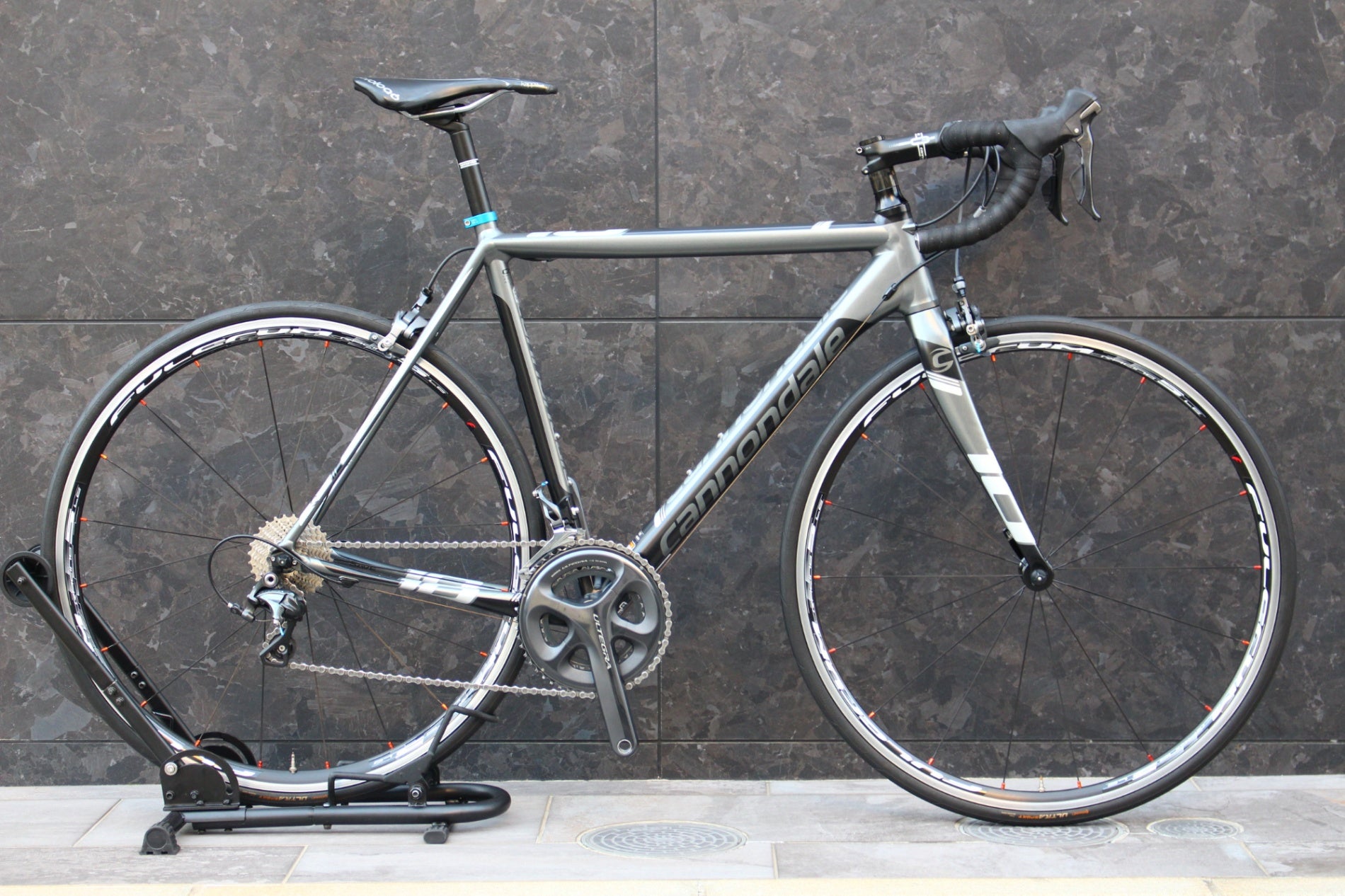 キャノンデール CANNONDALE キャド CAAD10 2014モデル 54サイズ シマノ