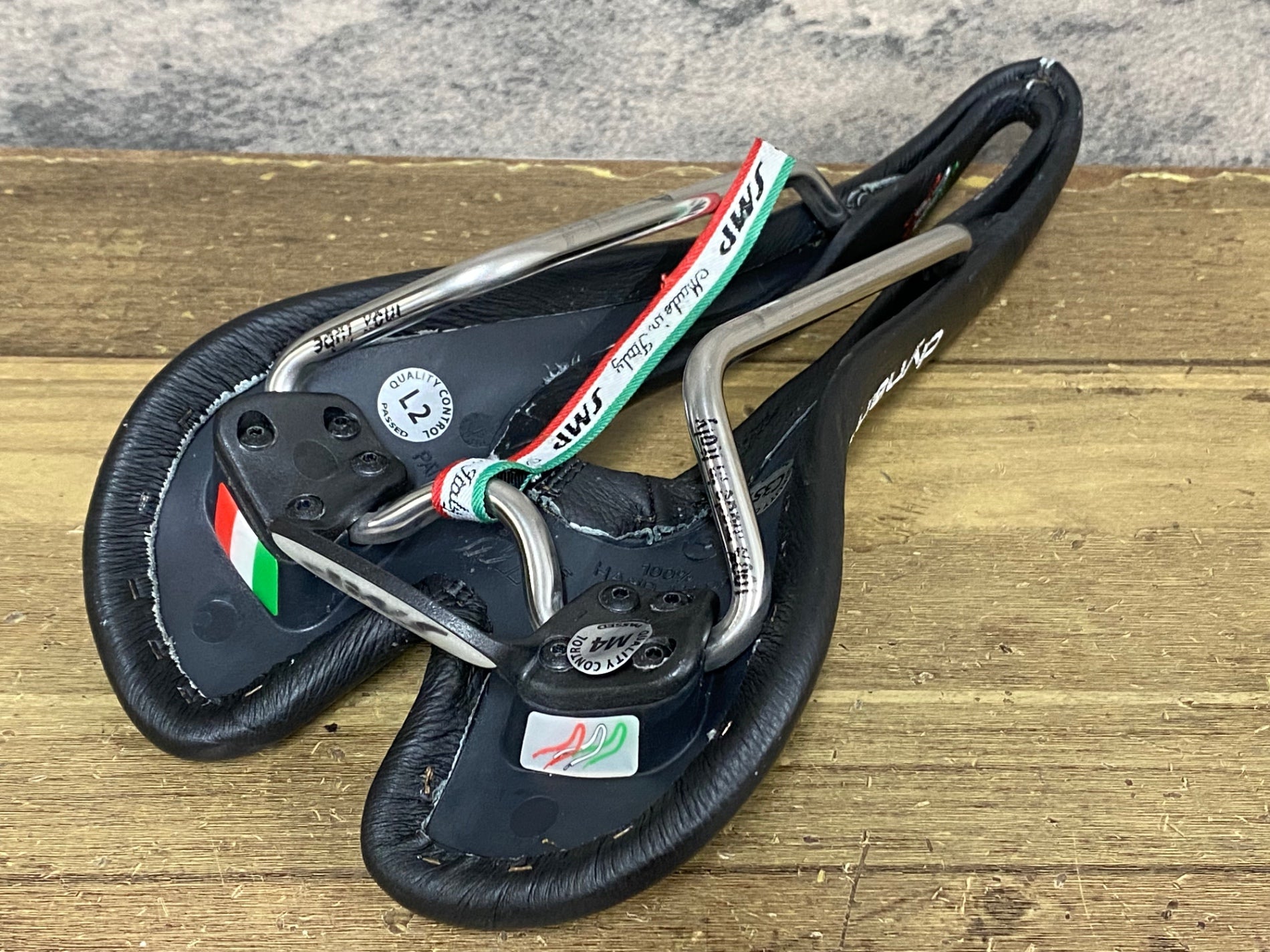 JS944 SELLE SMP DRAKON サドル INOX TUBE レール 138mm 黒 – BICI