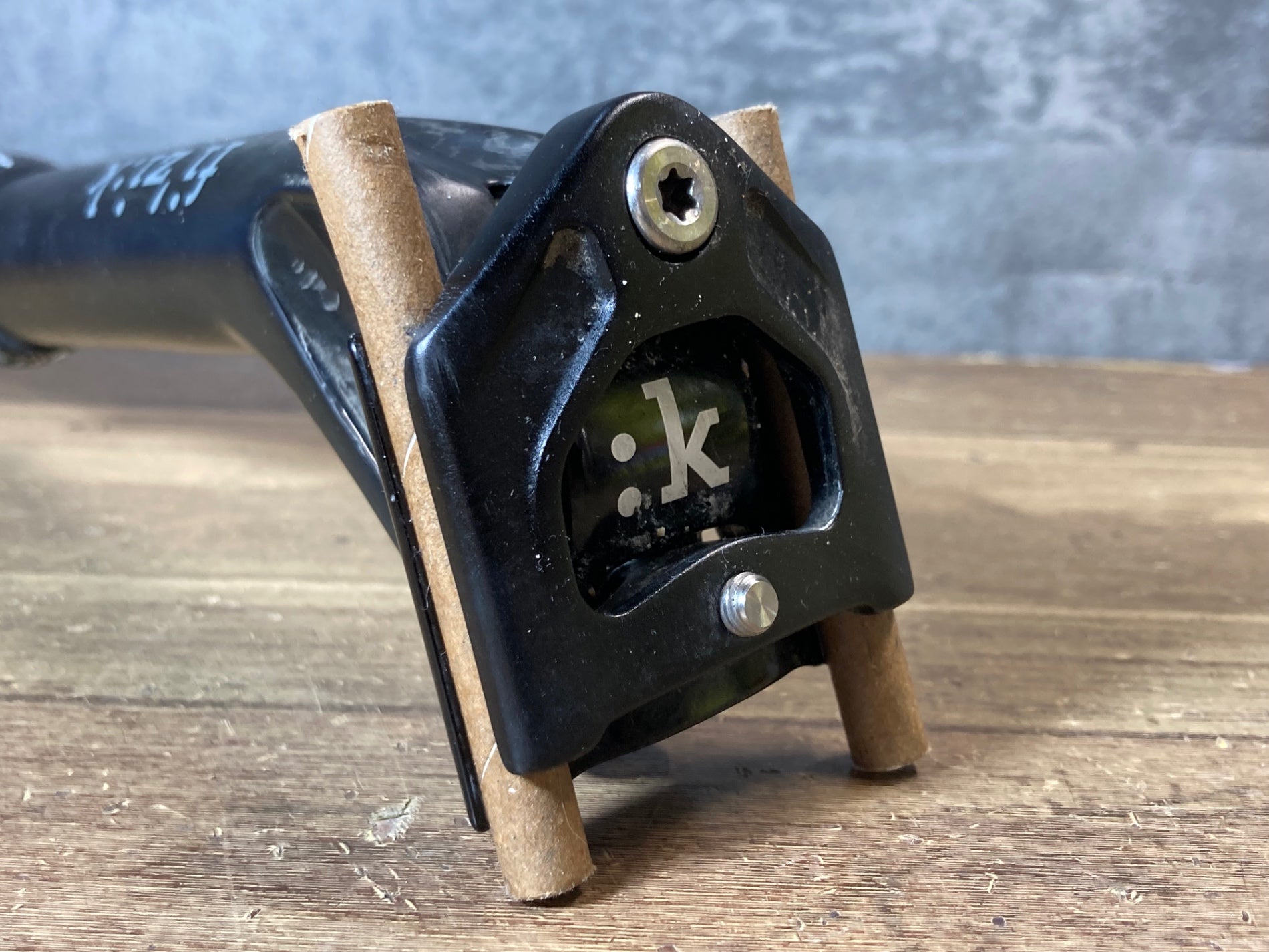 JV812 フィジーク fizik シラノ CYRANO 00 カーボン シートポスト Φ27