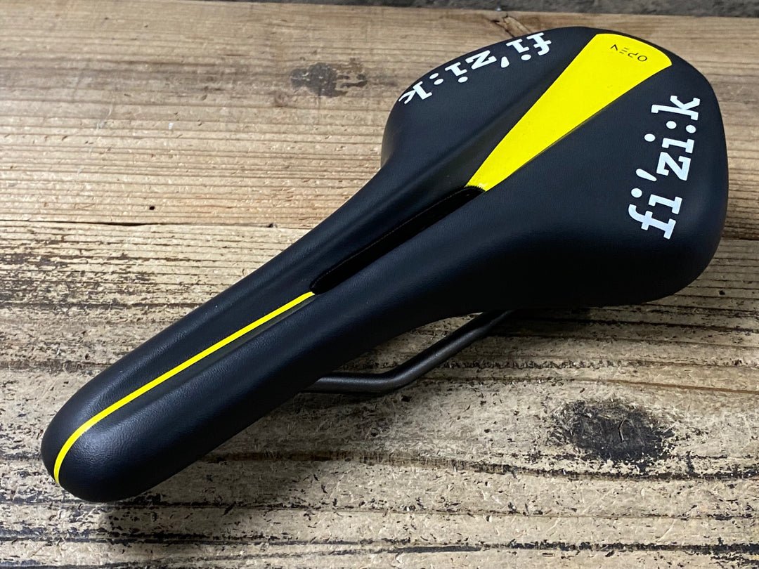 JS942 フィジーク fizik アンタレス ALIANTE R3 OPEN Kiumレール サドル 黒 黄 140mm kiumレール