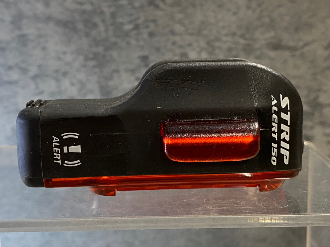 JP791 レザイン LEZYNE STRIP ALERT 150 テールライト