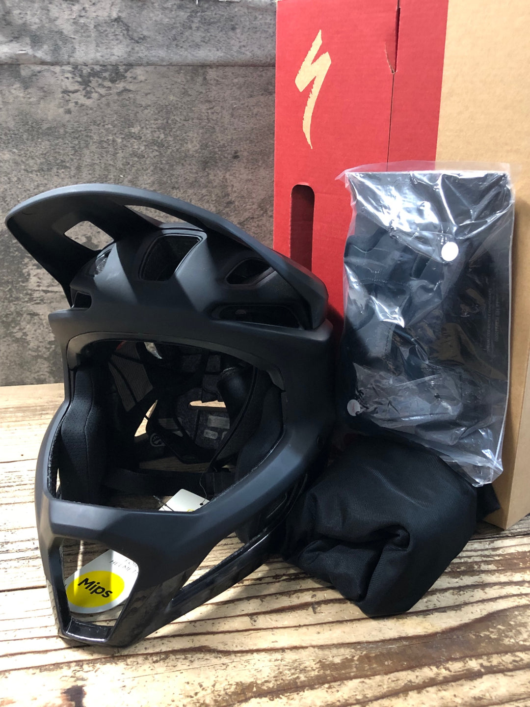 KI210 スペシャライズド SPECIALIZED GAMBIT ヘルメット S MTB 黒 2024/3製造
