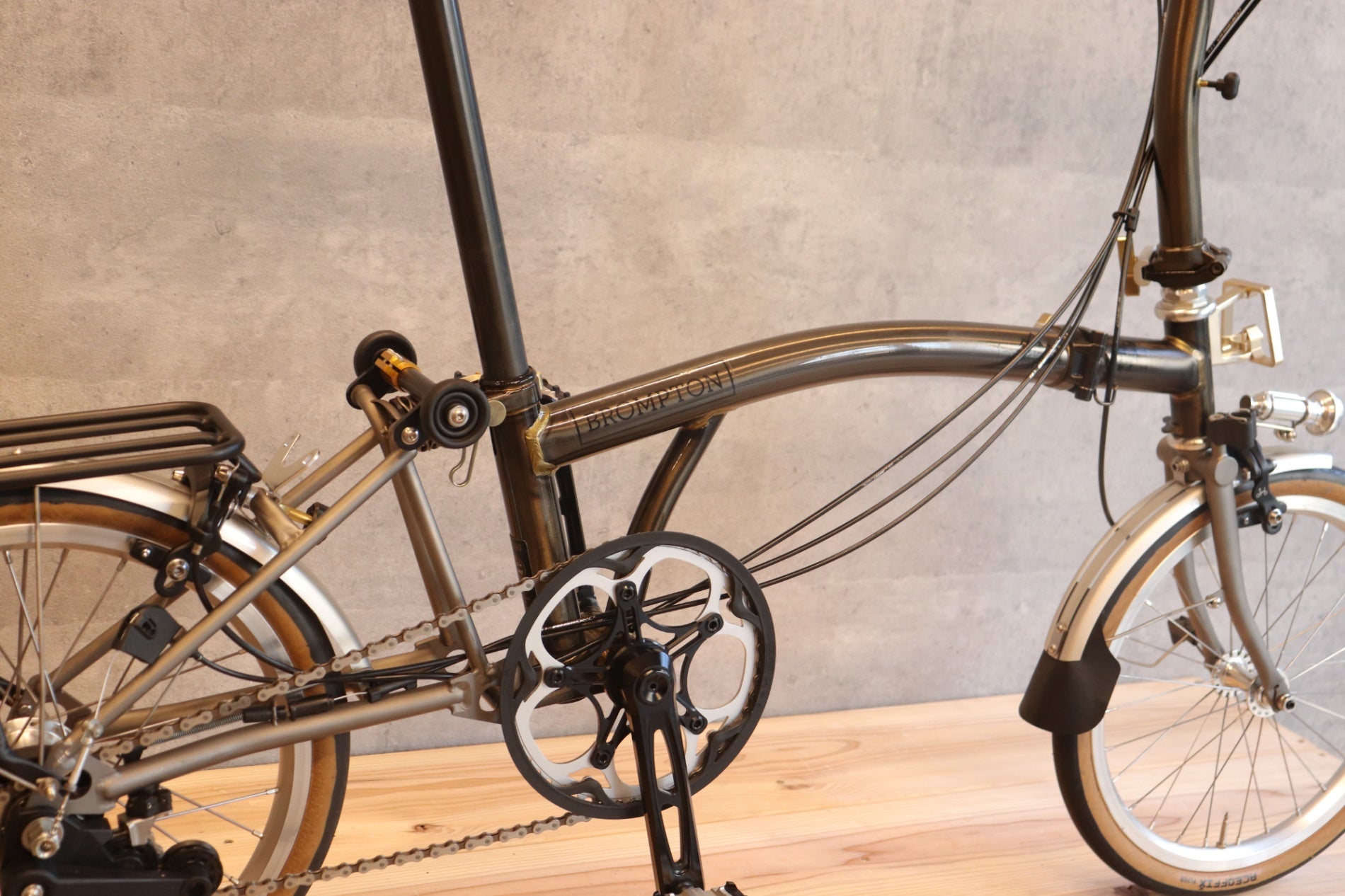 決算SALE ブロンプトン BROMPTON S6R ブラックラッカー 2021モデル 決算SALE ブロンプトン BROMPTON S6R ブラックラッカー 2021モデル
