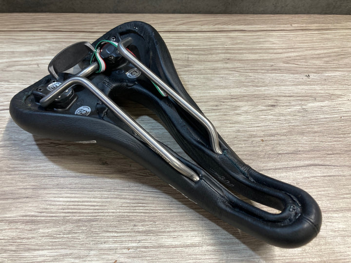 JW598 SELLE SMP プラス PLUS サドル 黒 aisi304レール