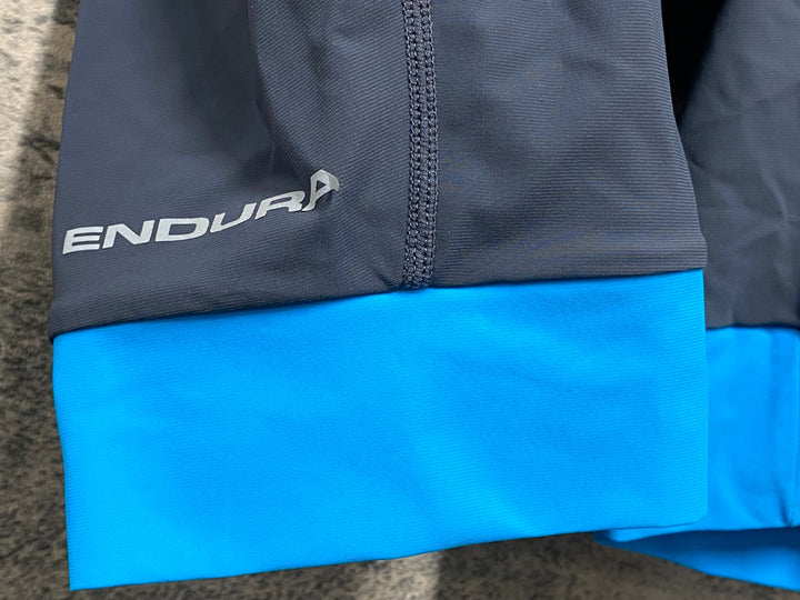 JN852 エンデュラ ENDURA ビブショーツ S グレー ※ロゴに剥がれあり