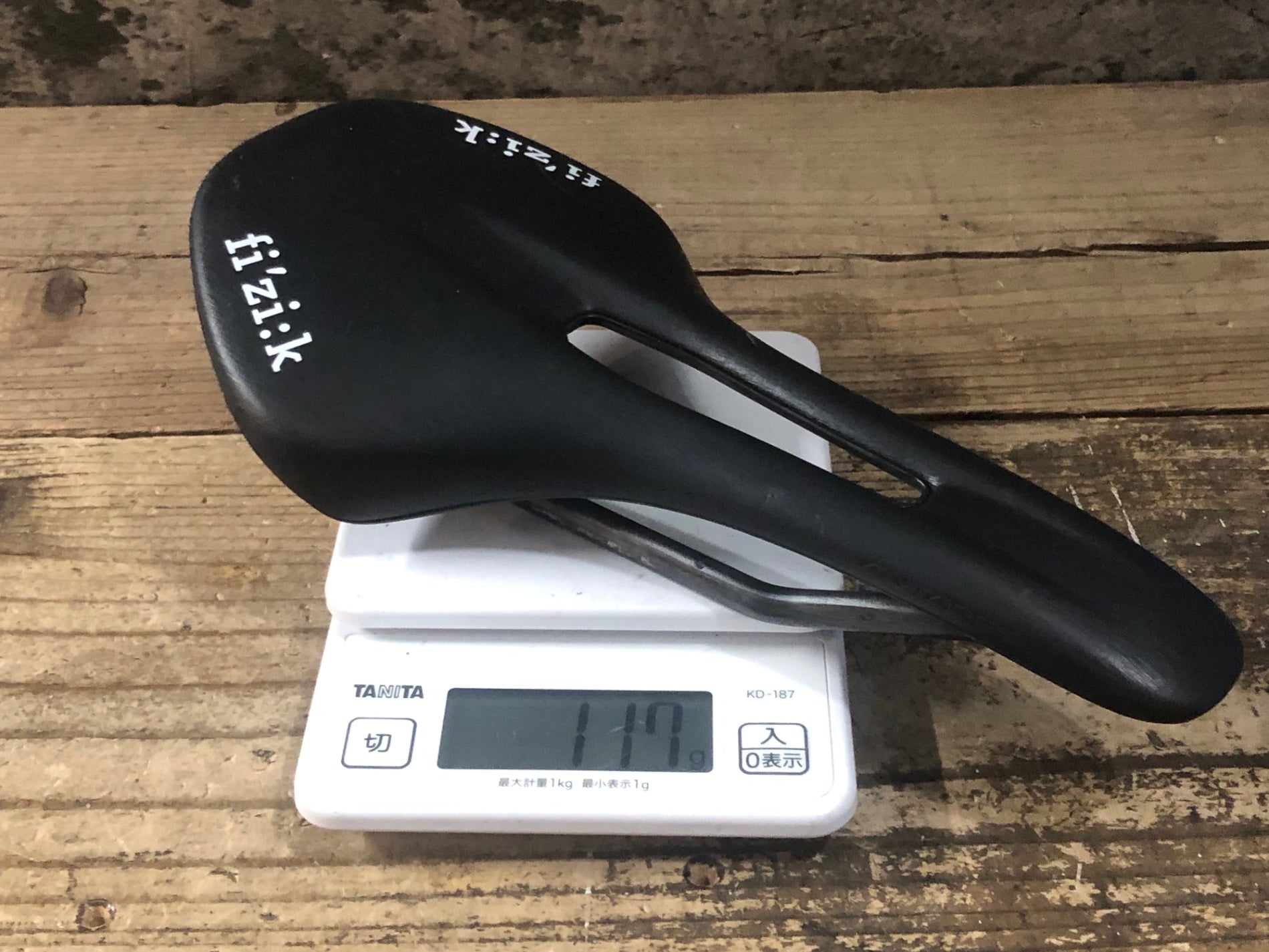 JS185 フィジーク FIZIK VENTO ANTARES 00 サドル カーボンレール