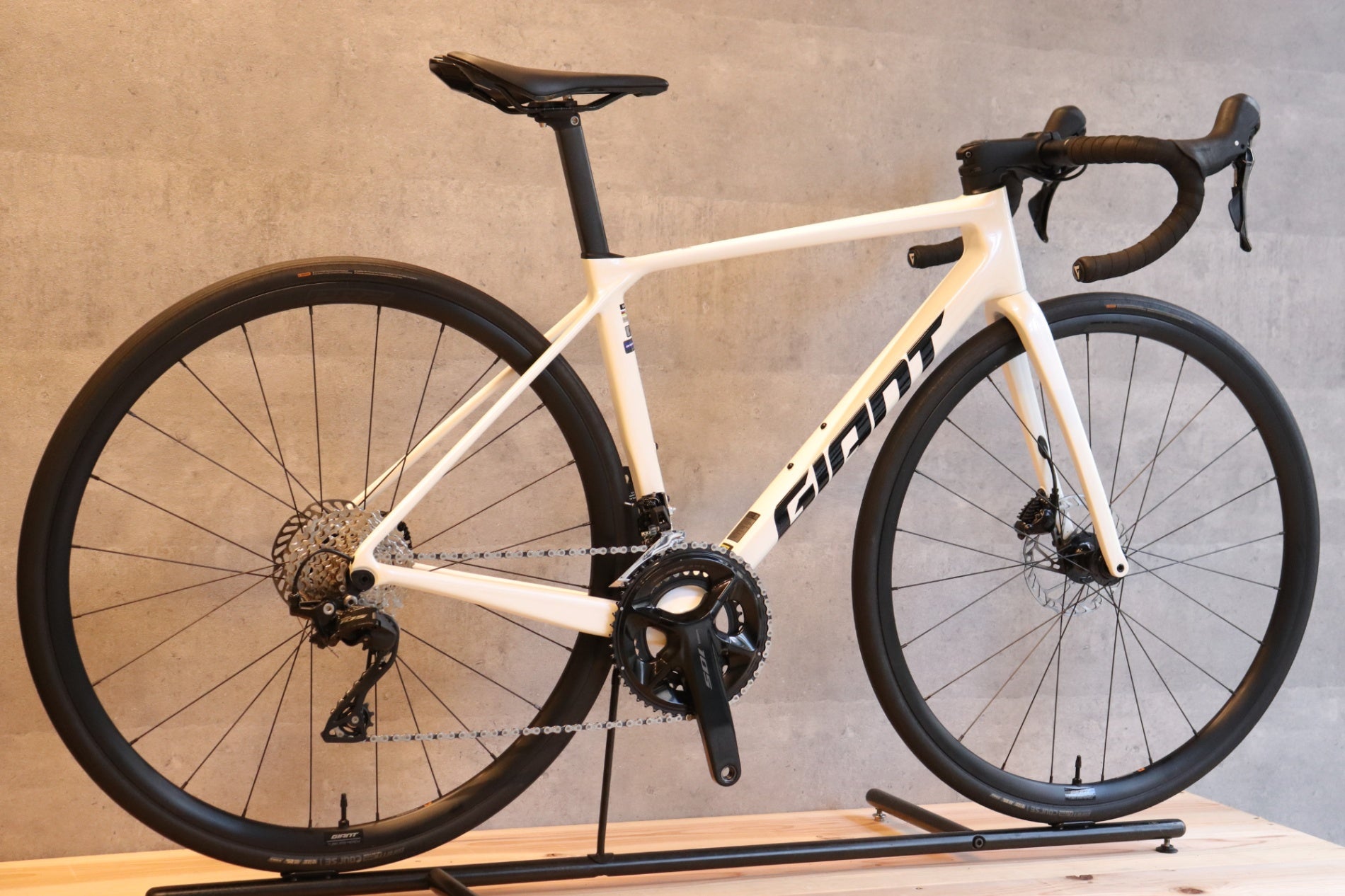ジャイアント GIANT TCR Advanced 2 KOM 2025モデル Sサイズ シマノ