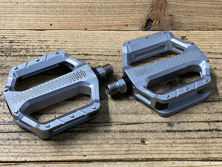 KP085 シマノ SHIMANO PD-EF202 フラットペダル シルバー