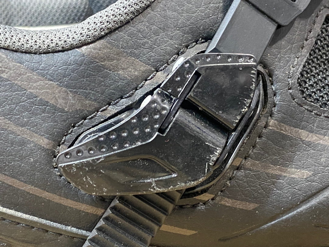 JX957 シマノ SHIMANO RP3 SH-RP300 ビンディングシューズ EU42 黒 3穴/2穴