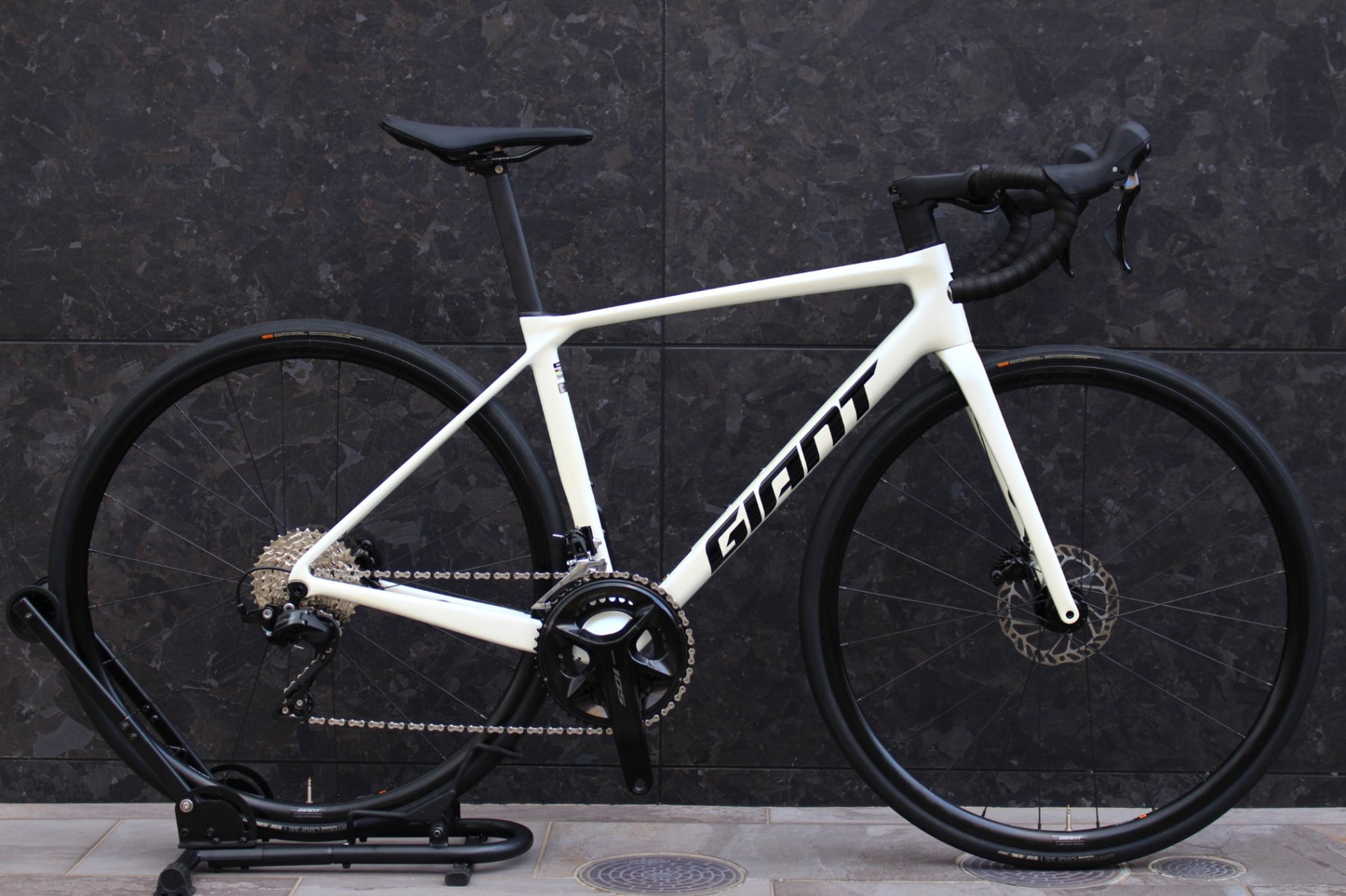 ジャイアント GIANT TCR ADVANCED 2 DISC KOM 2023モデル Sサイズ