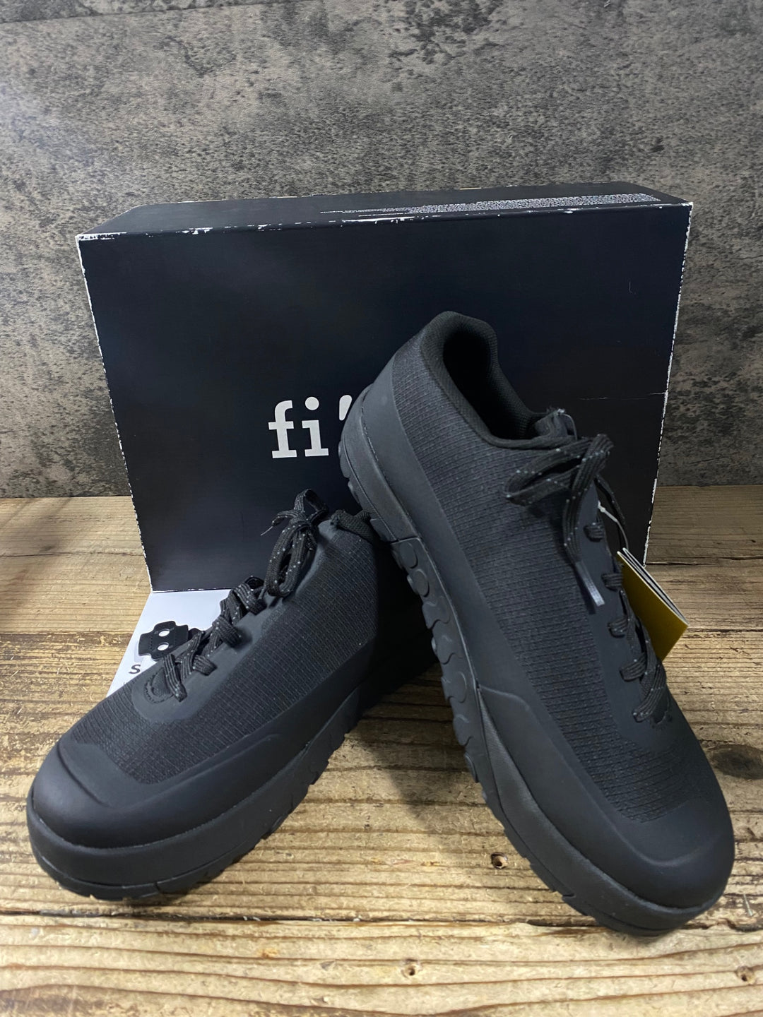 JP057 フィジーク FIZIK GRAVITA VERSOR ビンディングシューズ SPD EU43 黒