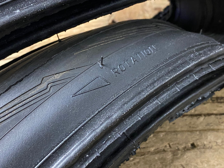 KO513 ピレリ PIRELLI P-ZERO VELO 4S TS クリンチャー タイヤ 700x25c 黒
