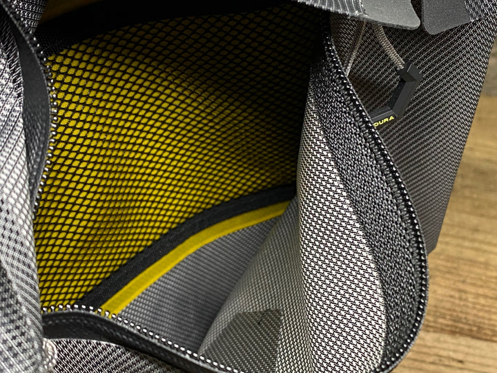 JN653 アピデュラ APIDURA エクスペディション アクセサリーポケット