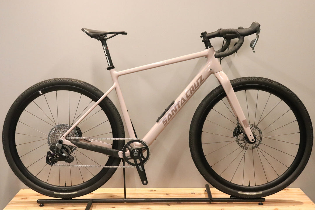 サンタクルズ SANTACRUZ スティグマータ STIGMATA 4 2025 Lサイズ スラム ライバル XPLR AXS E1 13S カーボン ロードバイク 【仙台店】