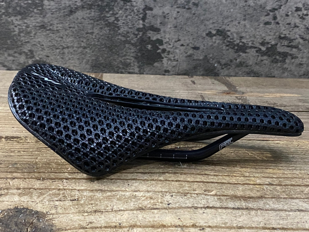 KL123 TNi 3D PRINTING SADDLE サドル 黒 カーボンレール