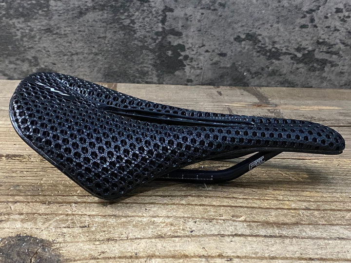 KL123 TNi 3D PRINTING SADDLE サドル 黒 カーボンレール