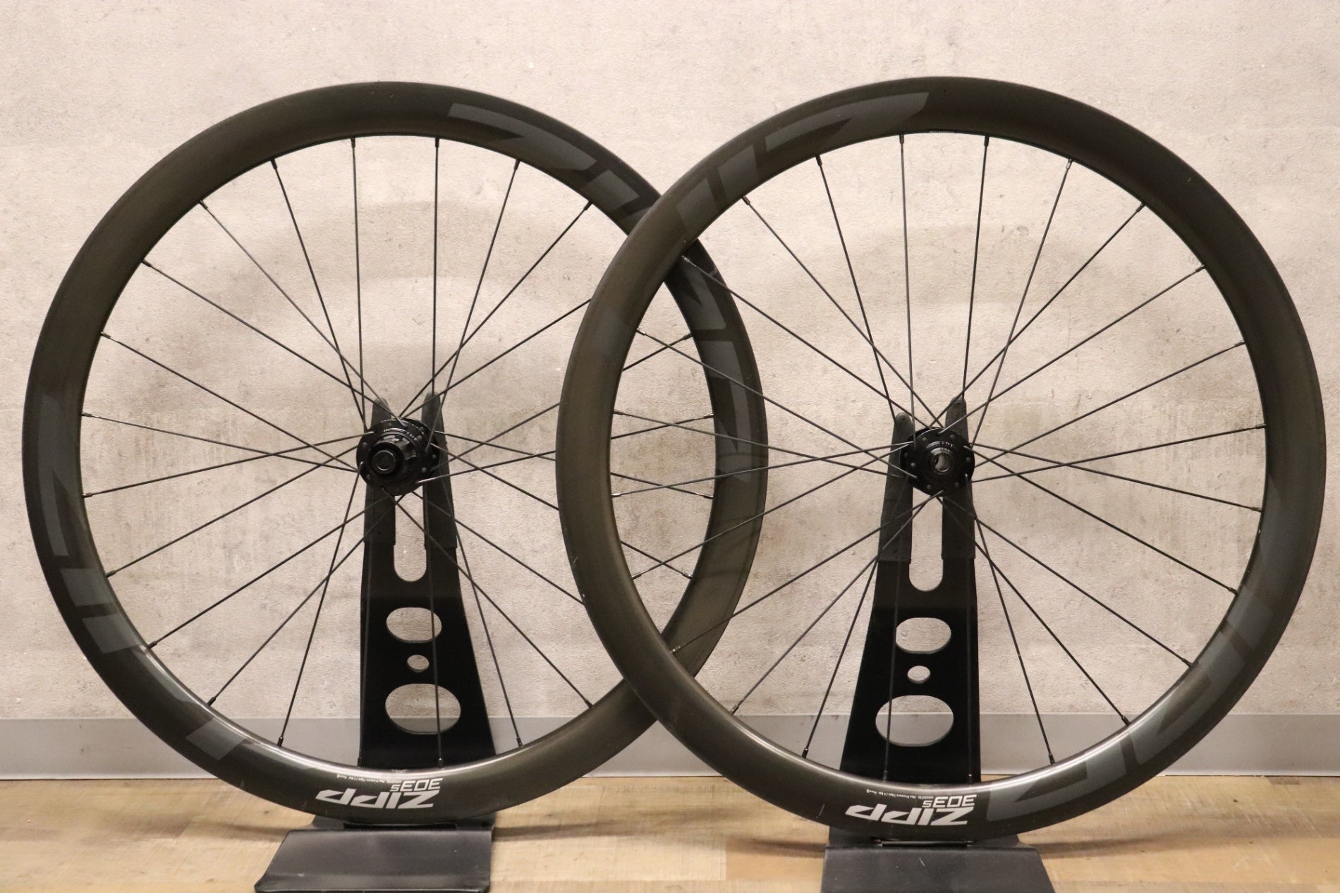 ジップ ZIPP 303S DISC フックレス カーボン クリンチャー