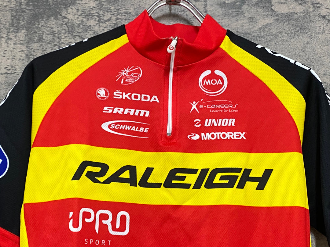 JY839 モア MOA 半袖 サイクルジャージ 赤黄 3 Raleigh Pro Team