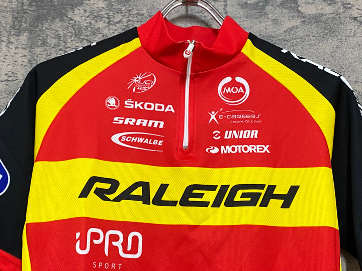 JY839 モア MOA 半袖 サイクルジャージ 赤黄 3 Raleigh Pro Team