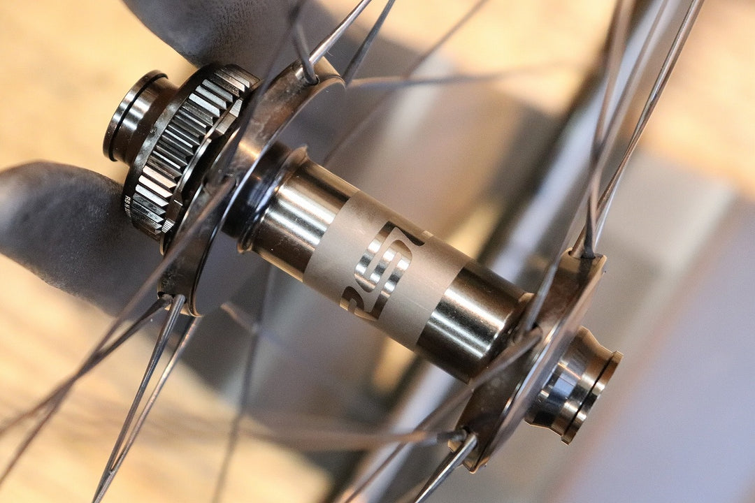 ボントレガー BONTRAGER アイオロス AEOLUS RSL 37 カーボン チューブレスレディ ホイールセット シマノ 11S/12S 【芦屋店】