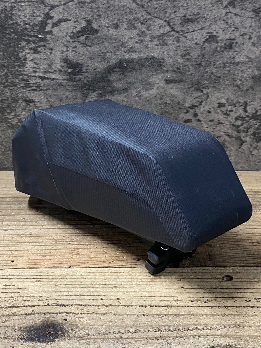 KE732 フィールドロック FIDLOCK PINCLIP サドルバッグ M ブラック