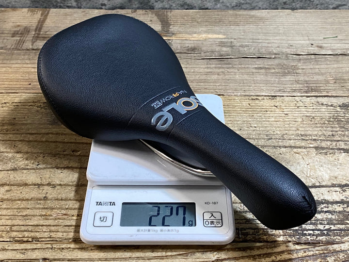KK760 ワンバイエス ONEbyESU SOLE NARROW 30 サドル 黒 Ti ALLOY レール 138mm