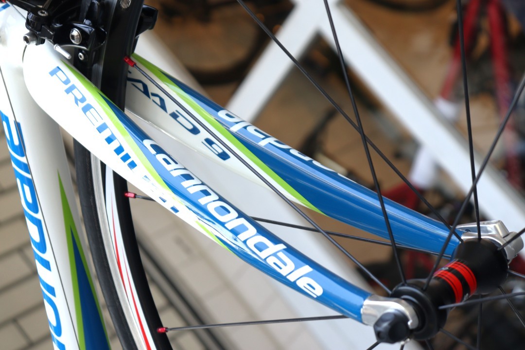 キャノンデール CANNONDALE キャド CAAD9 2010モデル 52サイズ シマノ