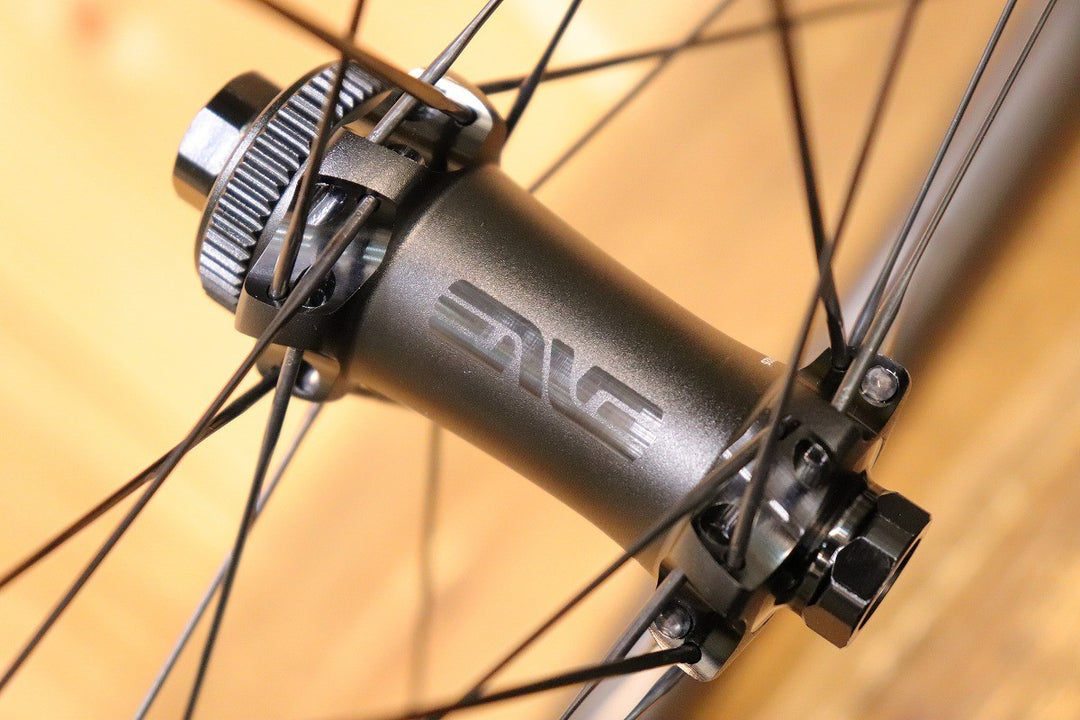 エンヴィ ENVE SES4.5 NEW STRAIGHT SPOKE カーボン チューブレスレディ ホイールセット シマノ11s/12s フックレス 25mm 【芦屋店】