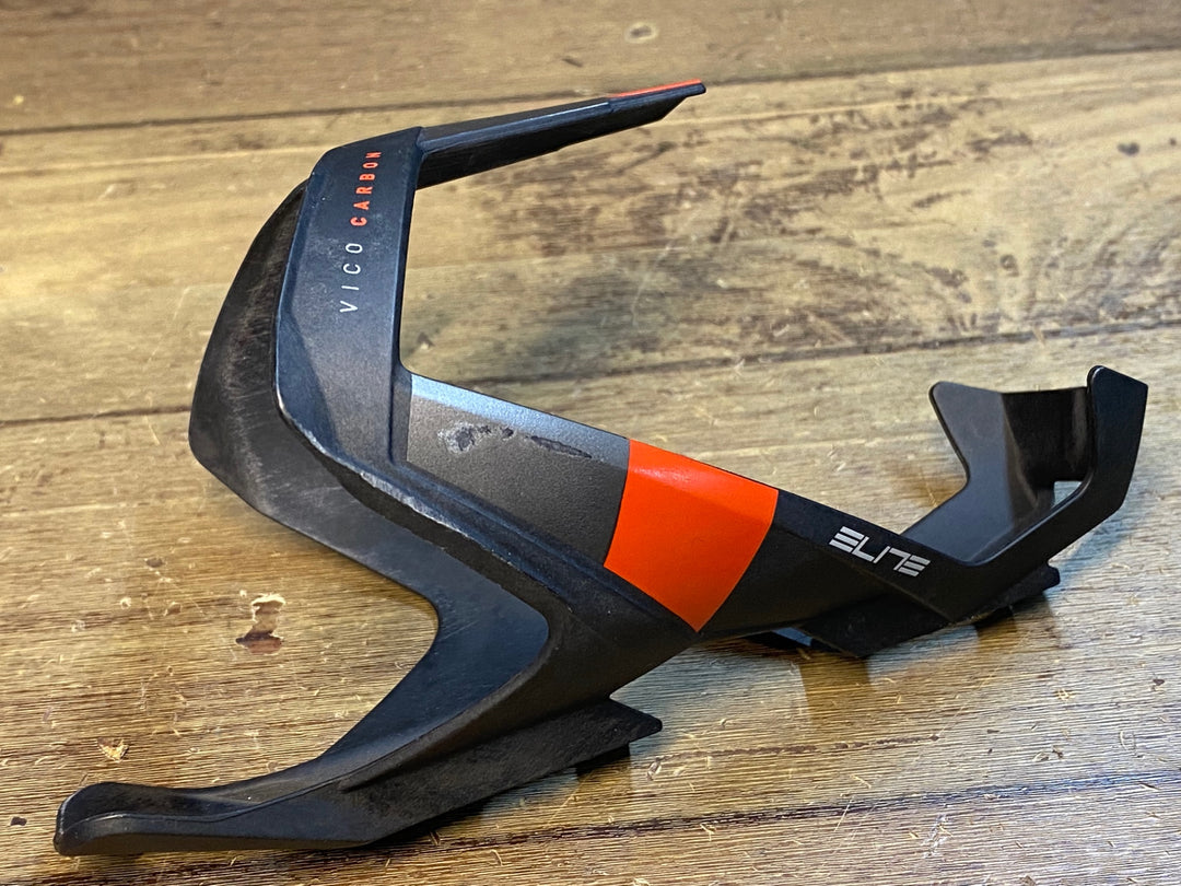 JI411 エリート ELITE VICO CARBON ボトルケージ 赤 黒