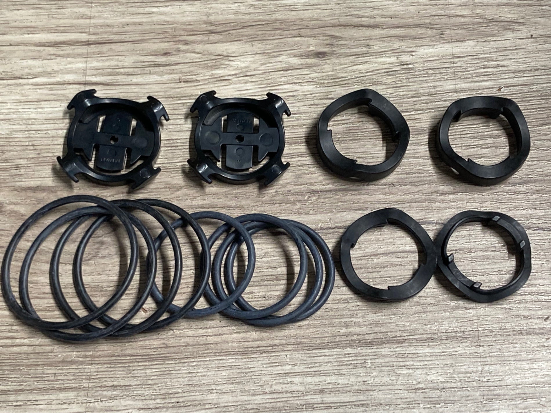 KE336 ガーミン GARMIN EDGE 1030 サイクルコンピューター ※充電口